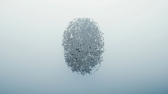 ガラスについた指紋のイメージ